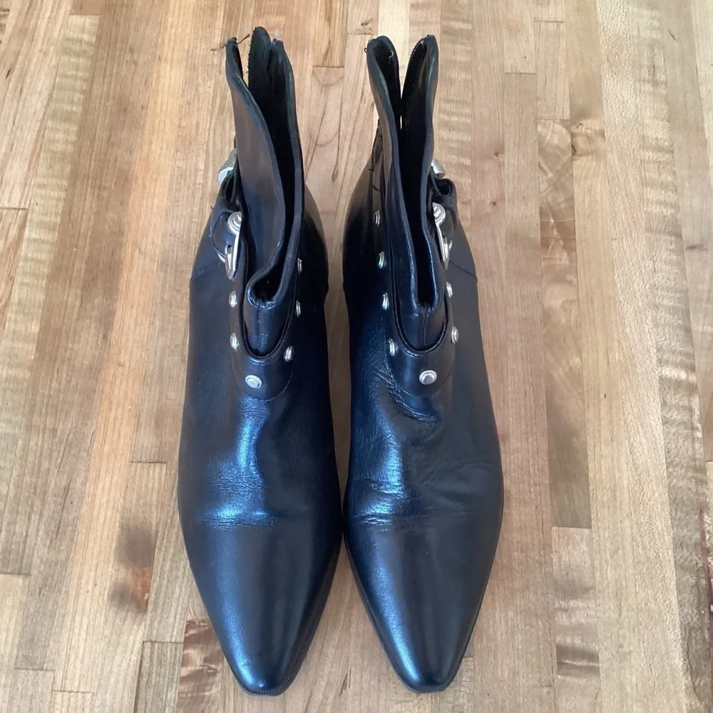 IPANEMA Uruguay black leather pointed toe western 1.25” heel gaucho booties 8.5